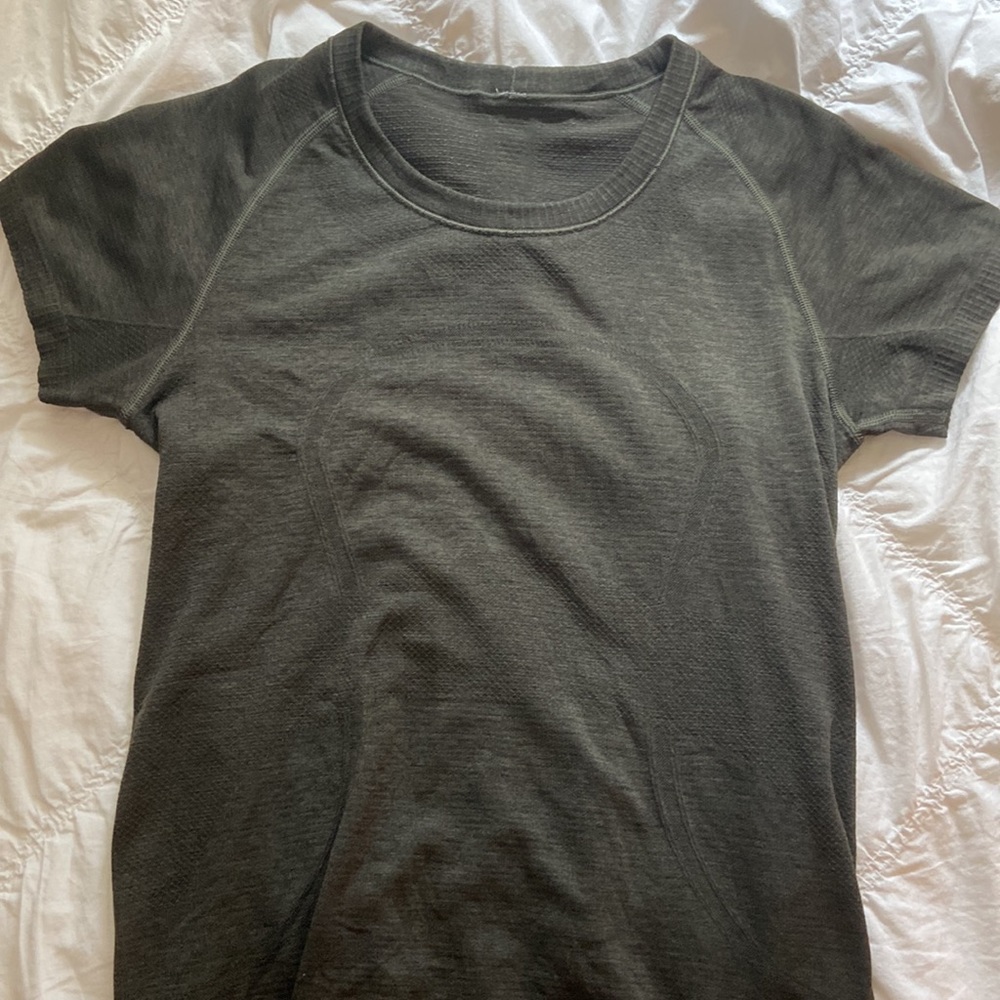 Lululemon Swiftly Tech Short-Sleeve Shirt 2.0 *rare color*